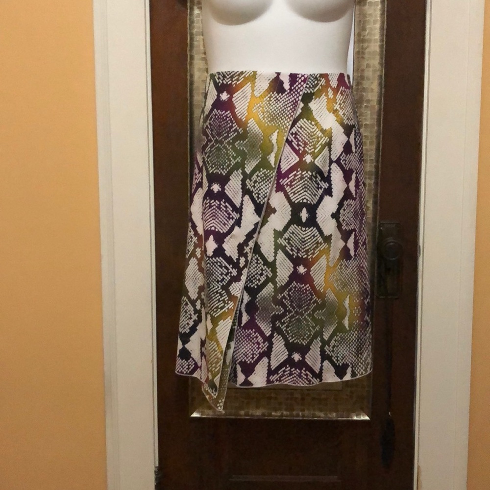 🖤Multi-color print skirt ((Gorgeous))